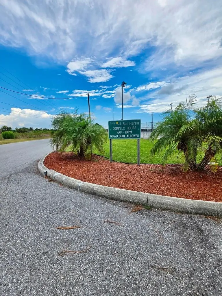 2708 Wood Pointe Drive Holiday FL 34691