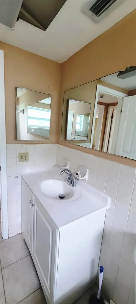 5305 Hawk Drive Holiday FL 34690