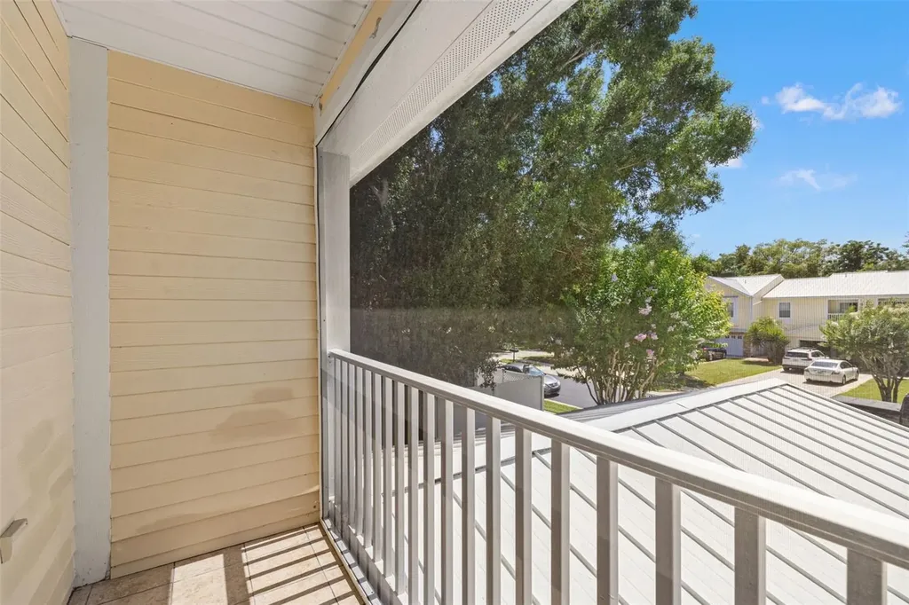 902 Woodbridge Court Safety Harbor FL 34695
