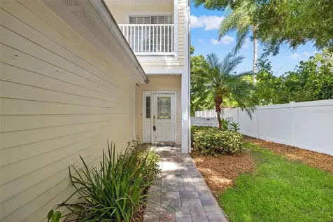 902 Woodbridge Court Safety Harbor FL 34695