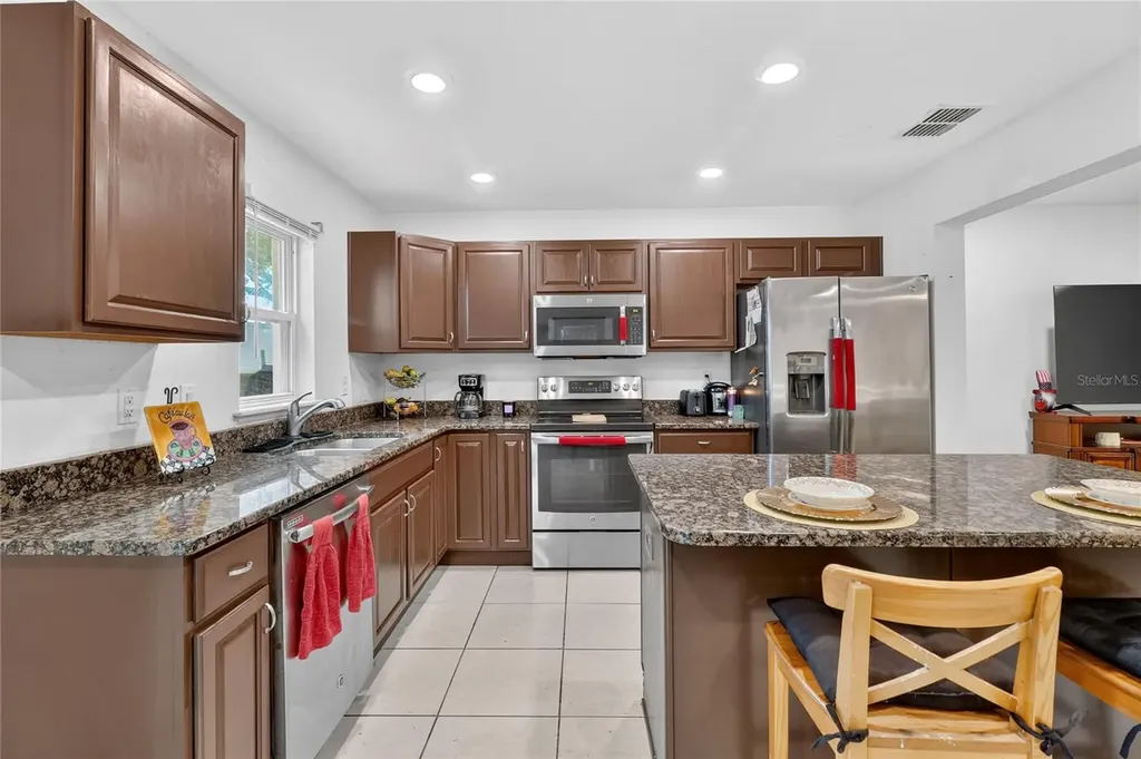 3747 Woodbury Hill Loop Lakeland FL 33810