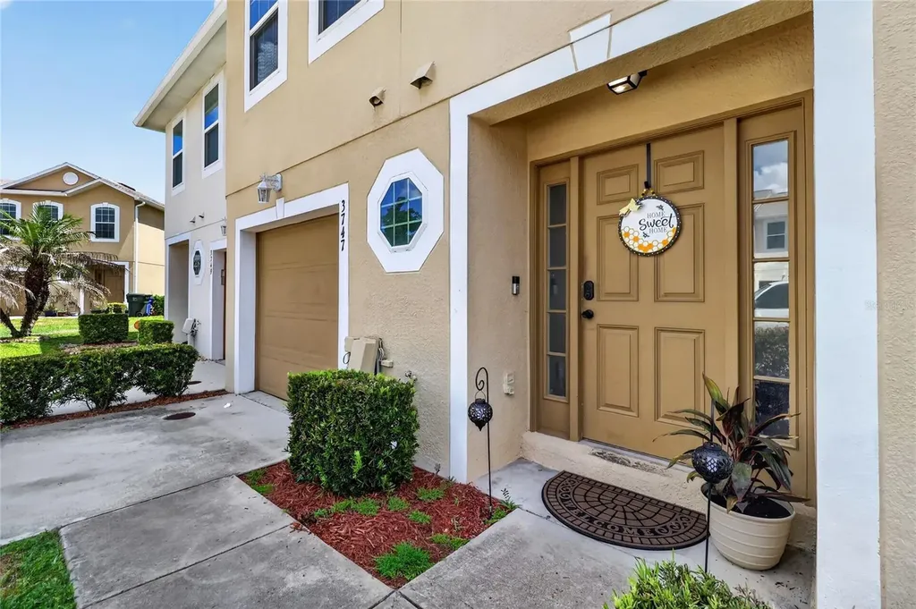 3747 Woodbury Hill Loop Lakeland FL 33810