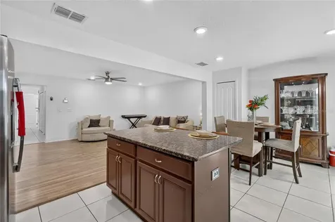 3747 Woodbury Hill Loop Lakeland FL 33810