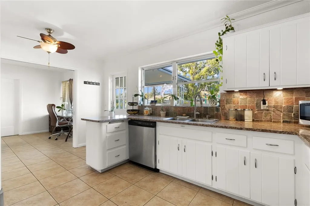 1528 Citrus Street Clearwater FL 33756