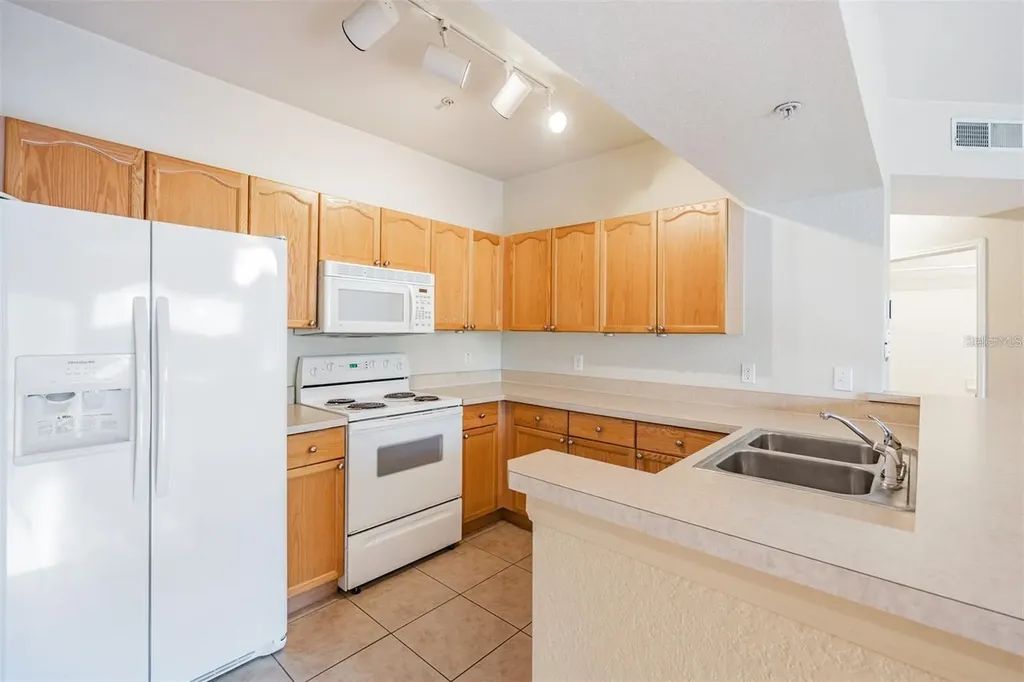 5125 Palm Springs Boulevard Tampa FL 33647