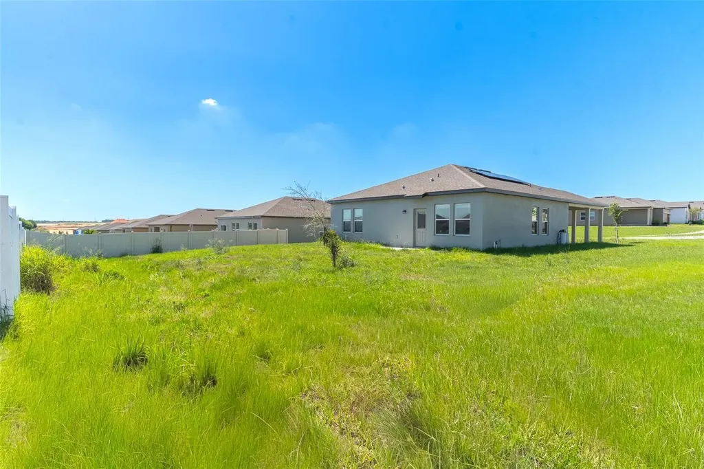 436 Hennepin Loop Lake Wales FL 33898