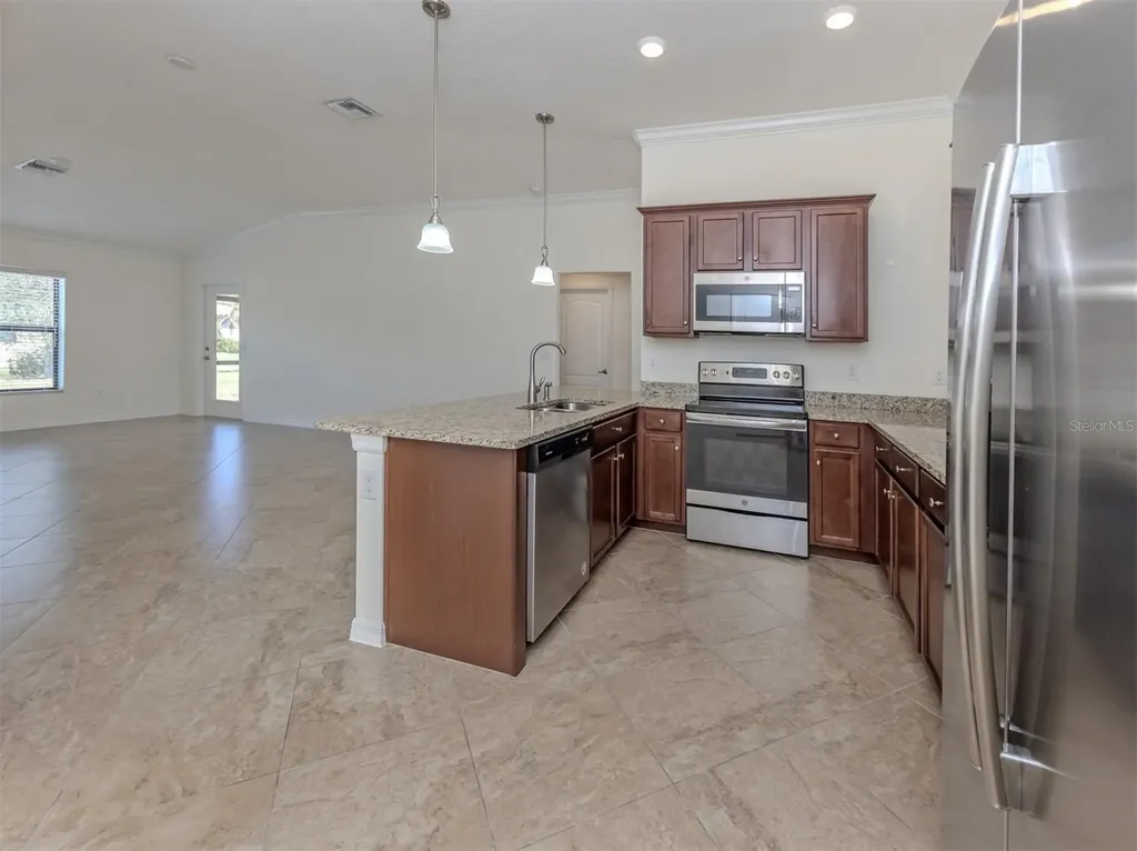 12490 Cinqueterre Drive Venice FL 34293