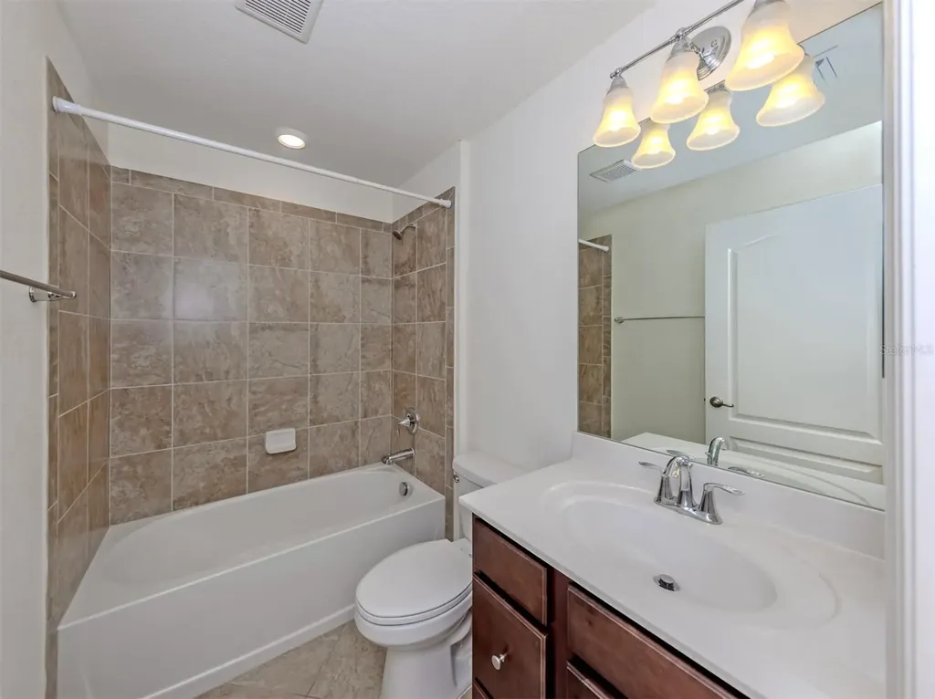 12490 Cinqueterre Drive Venice FL 34293