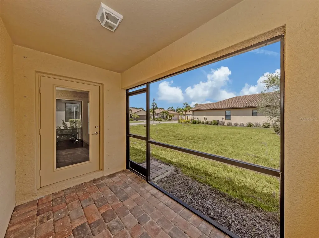 12490 Cinqueterre Drive Venice FL 34293