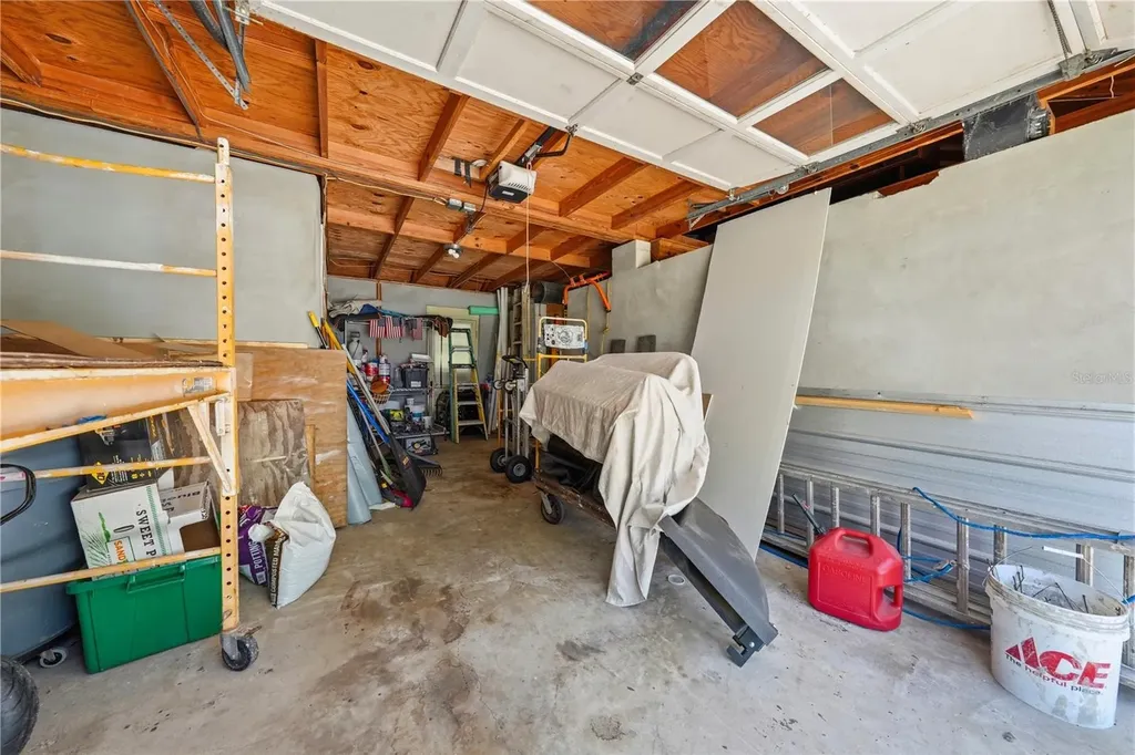 128 N Lakeview Drive Lake Helen FL 32744
