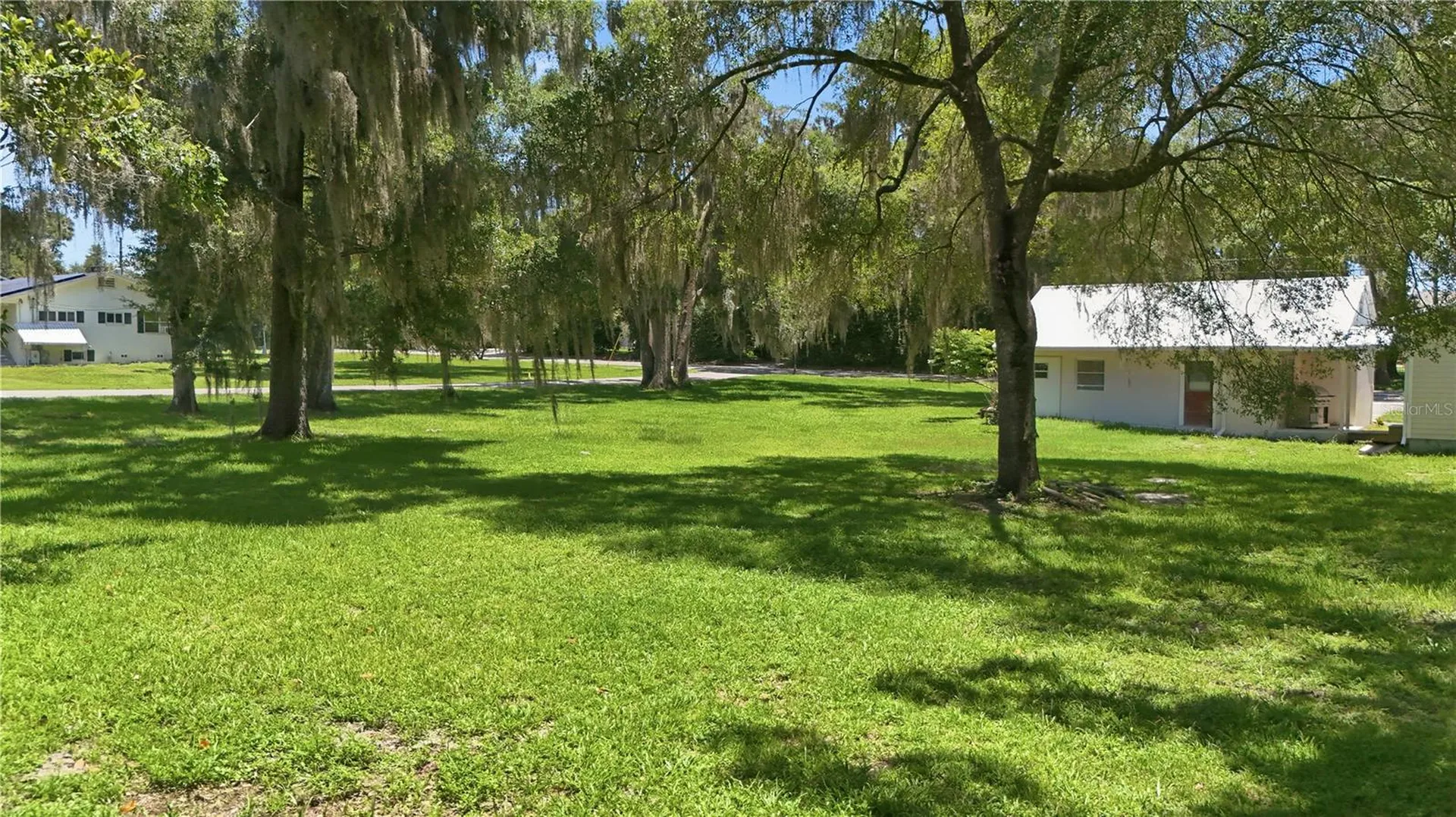 128 N Lakeview Drive Lake Helen FL 32744