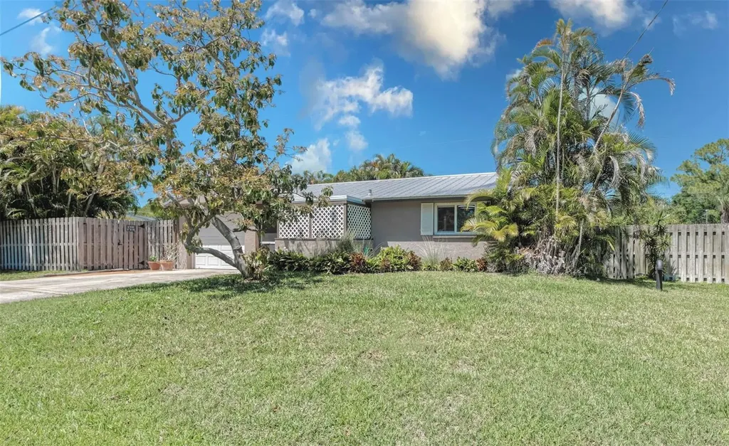3217 Restful Lane Sarasota FL 34231