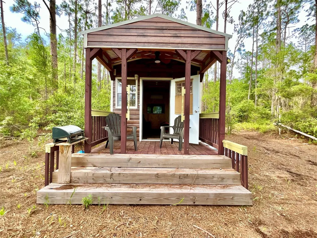 125 Silver Dollar Pond Road Hawthorne FL 32640