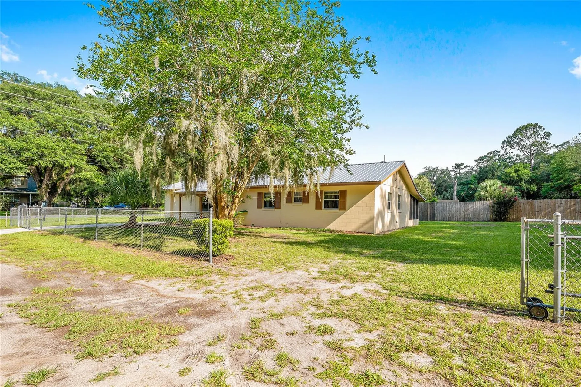 2420 NE 38th Street Ocala FL 34479