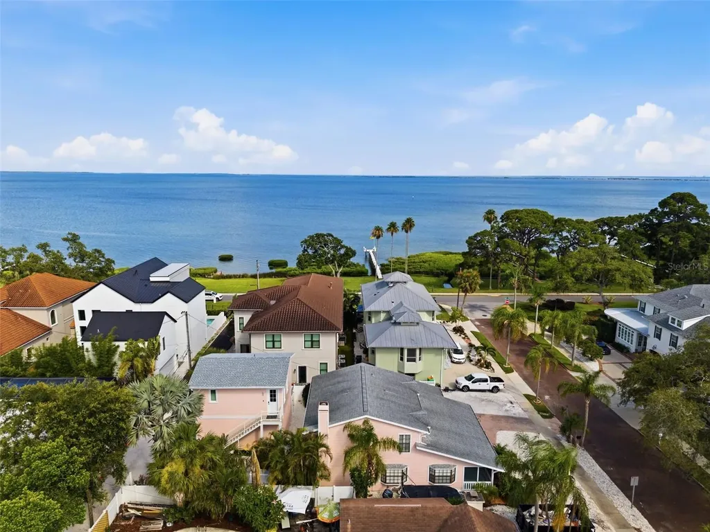 345 Bailey Street Safety Harbor FL 34695