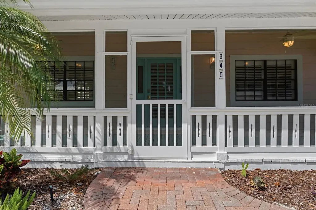 345 Bailey Street Safety Harbor FL 34695