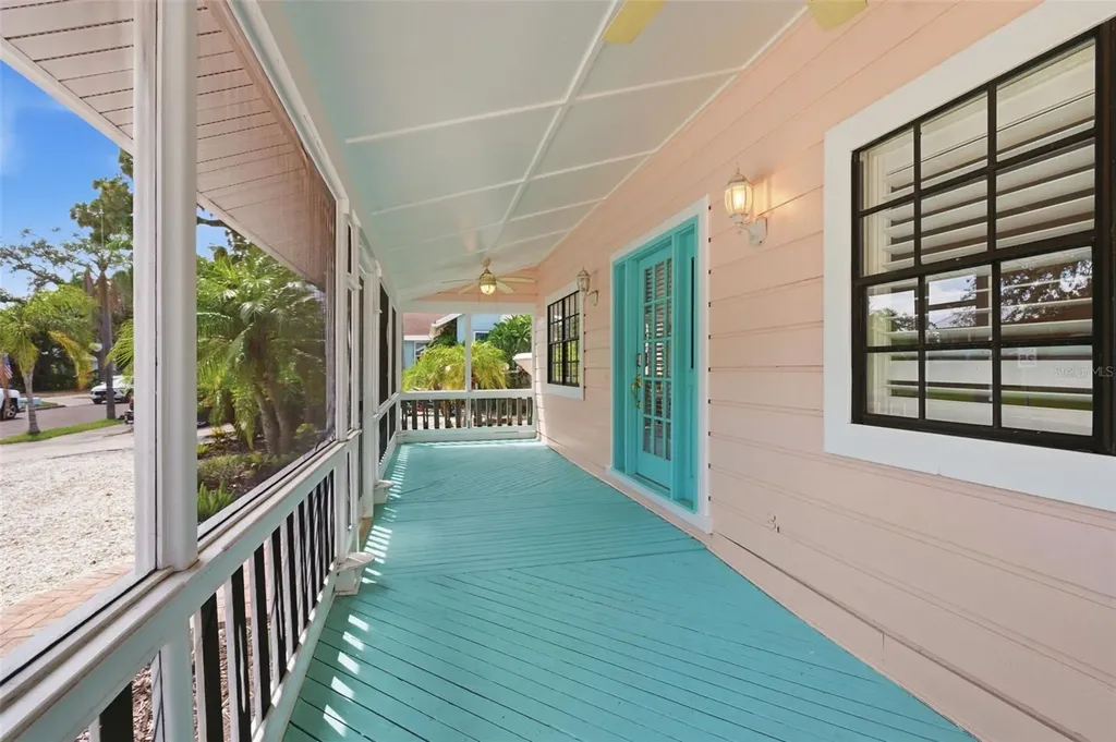 345 Bailey Street Safety Harbor FL 34695