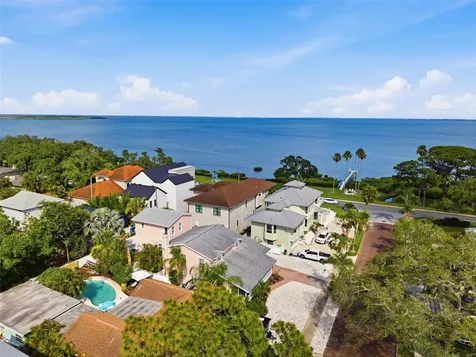 345 Bailey Street Safety Harbor FL 34695
