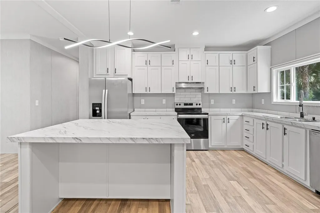 375 Sapp Street Inglis FL 34449