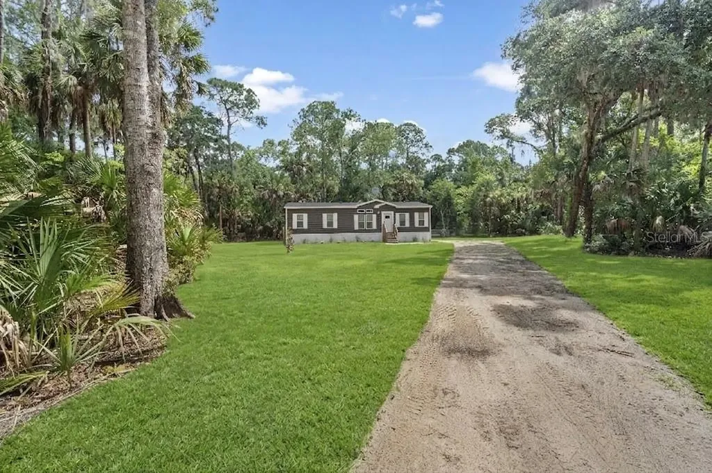 375 Sapp Street Inglis FL 34449