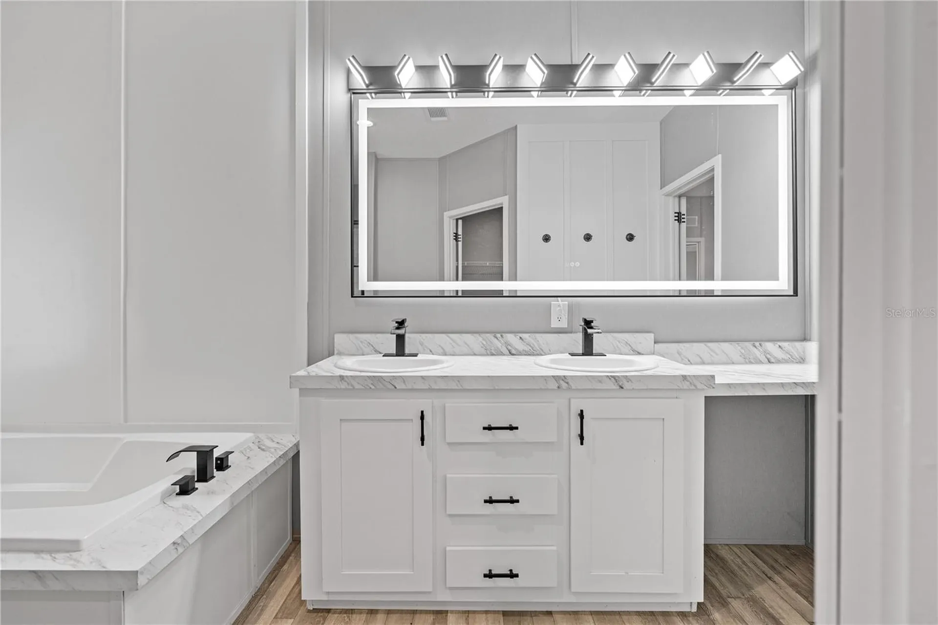 375 Sapp Street Inglis FL 34449