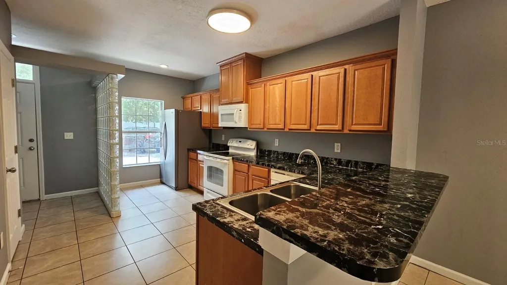 5822 Nature Terrace Cove Tampa FL 33617