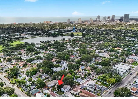 857 21st Avenue N St Petersburg FL 33704