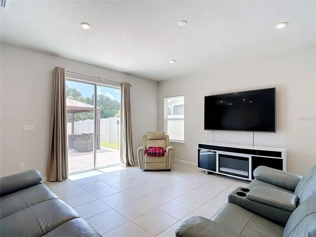 10699 Old Sycamore Loop Land O Lakes FL 34638