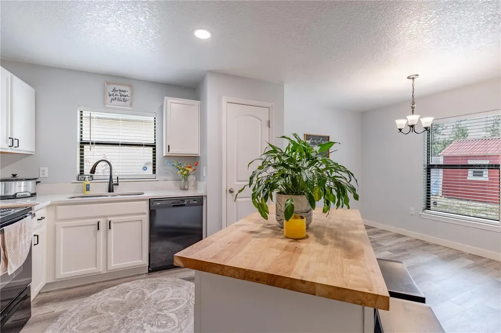 2491 Bracknell Forest Trail Tavares FL 32778