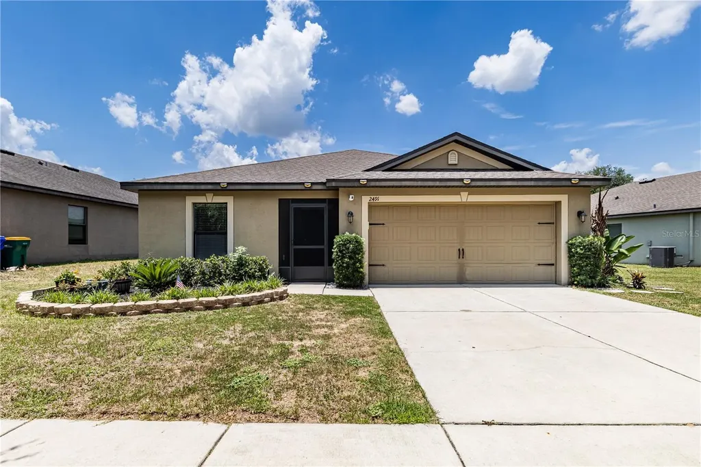 2491 Bracknell Forest Trail Tavares FL 32778