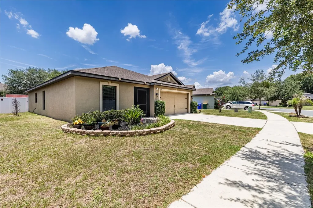 2491 Bracknell Forest Trail Tavares FL 32778
