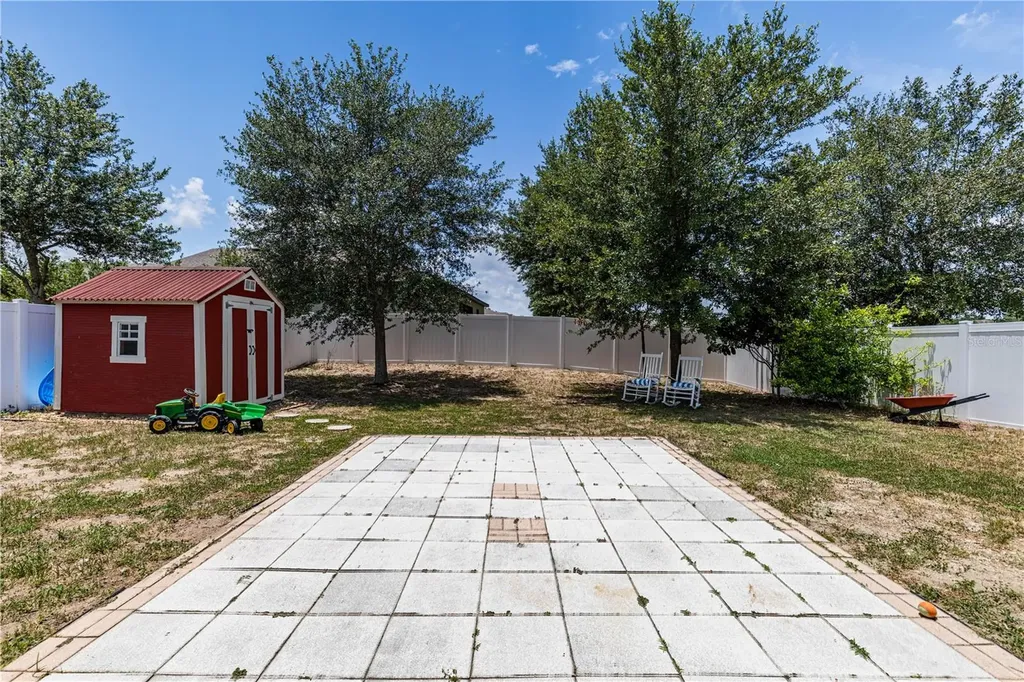 2491 Bracknell Forest Trail Tavares FL 32778