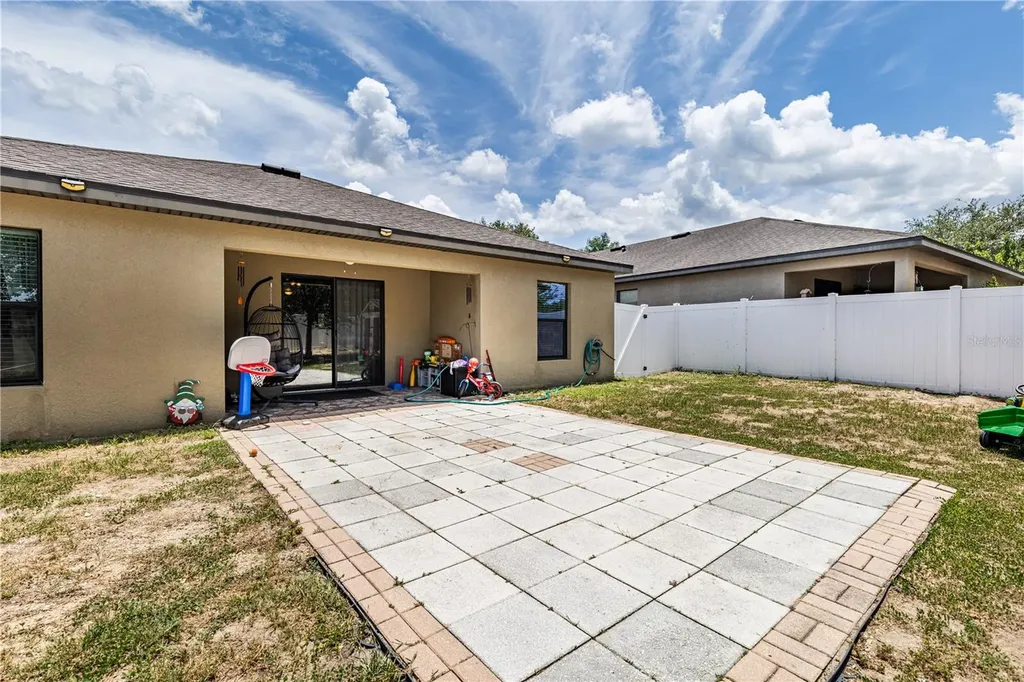 2491 Bracknell Forest Trail Tavares FL 32778