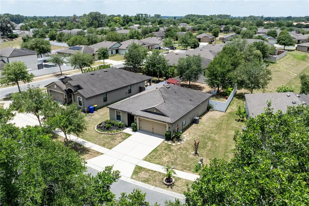 2491 Bracknell Forest Trail Tavares FL 32778