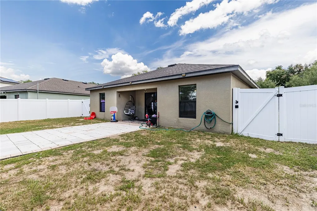 2491 Bracknell Forest Trail Tavares FL 32778