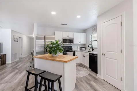 2491 Bracknell Forest Trail Tavares FL 32778