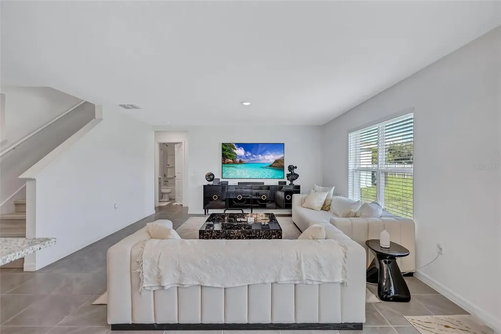 7601 Rosewood Garden Loop Tampa FL 33637