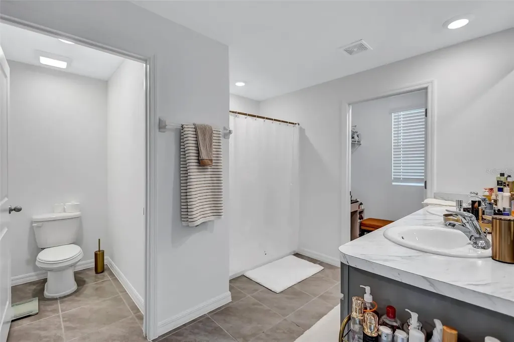 7601 Rosewood Garden Loop Tampa FL 33637