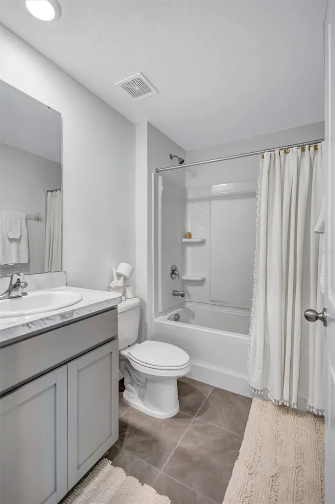 7601 Rosewood Garden Loop Tampa FL 33637