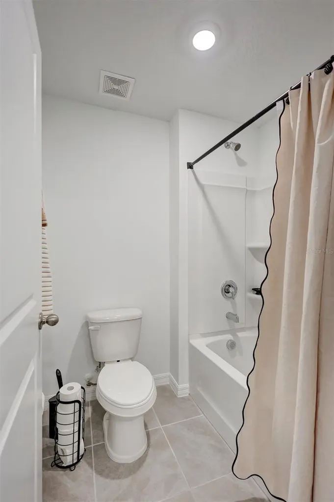 7601 Rosewood Garden Loop Tampa FL 33637