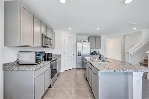7601 Rosewood Garden Loop Tampa FL 33637