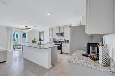 7601 Rosewood Garden Loop Tampa FL 33637