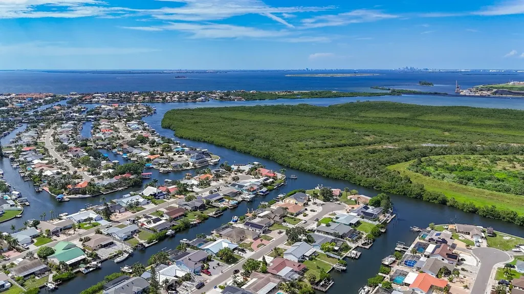 6531 Santiago Court Apollo Beach FL 33572