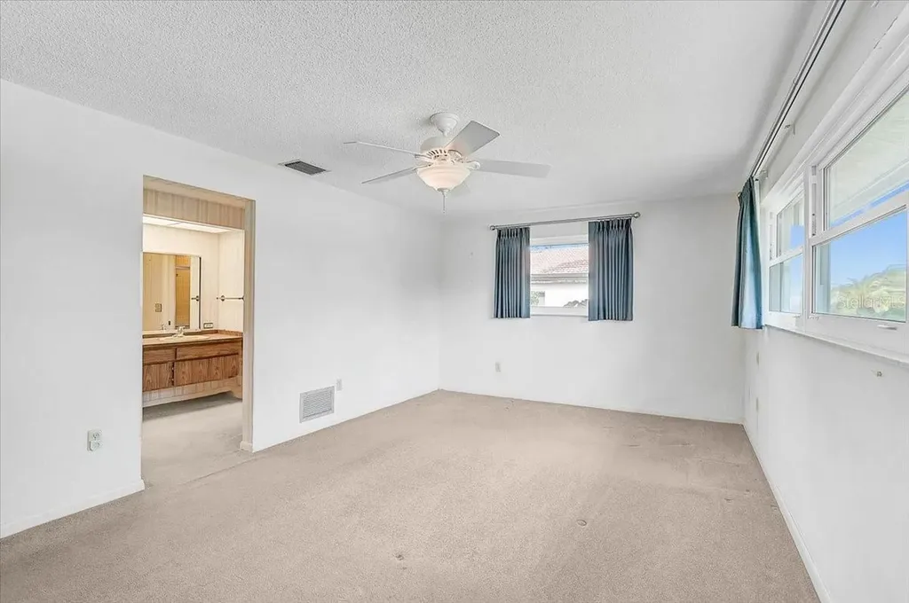 426 Whitfield Avenue Sarasota FL 34243