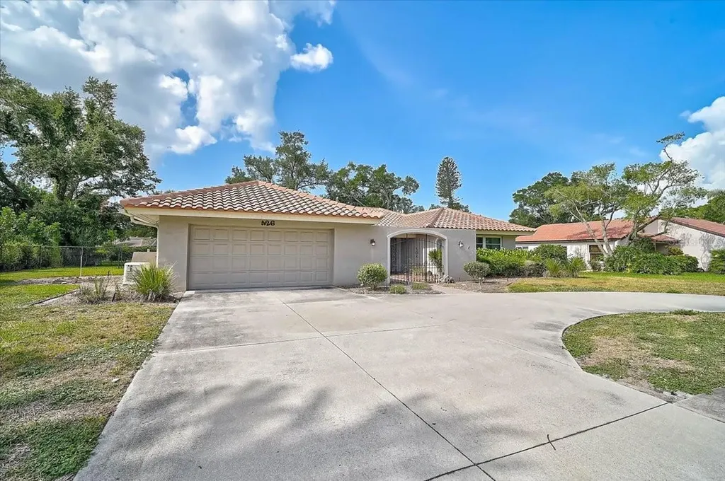 426 Whitfield Avenue Sarasota FL 34243
