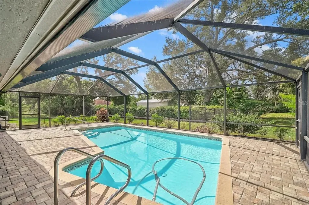 426 Whitfield Avenue Sarasota FL 34243