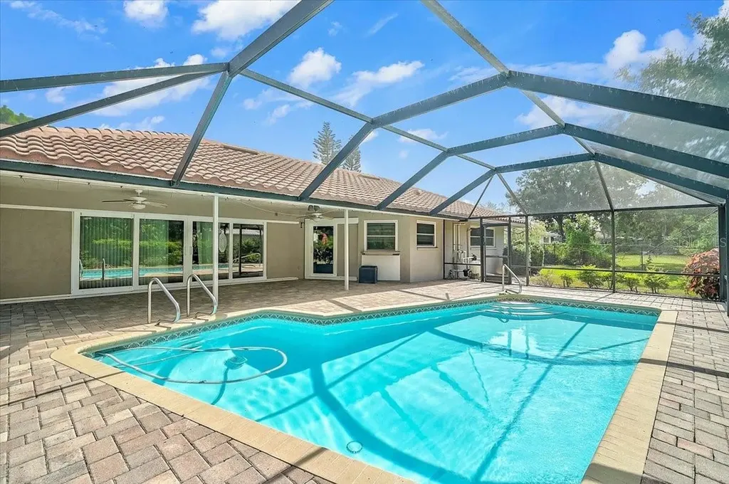 426 Whitfield Avenue Sarasota FL 34243