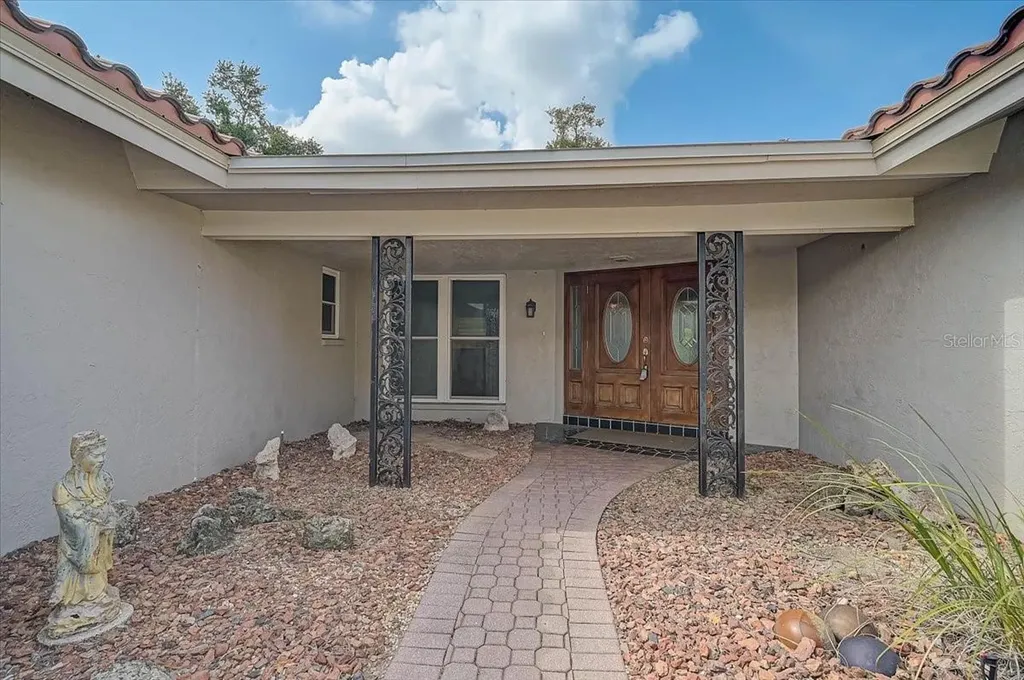 426 Whitfield Avenue Sarasota FL 34243