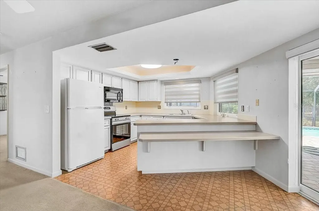 426 Whitfield Avenue Sarasota FL 34243