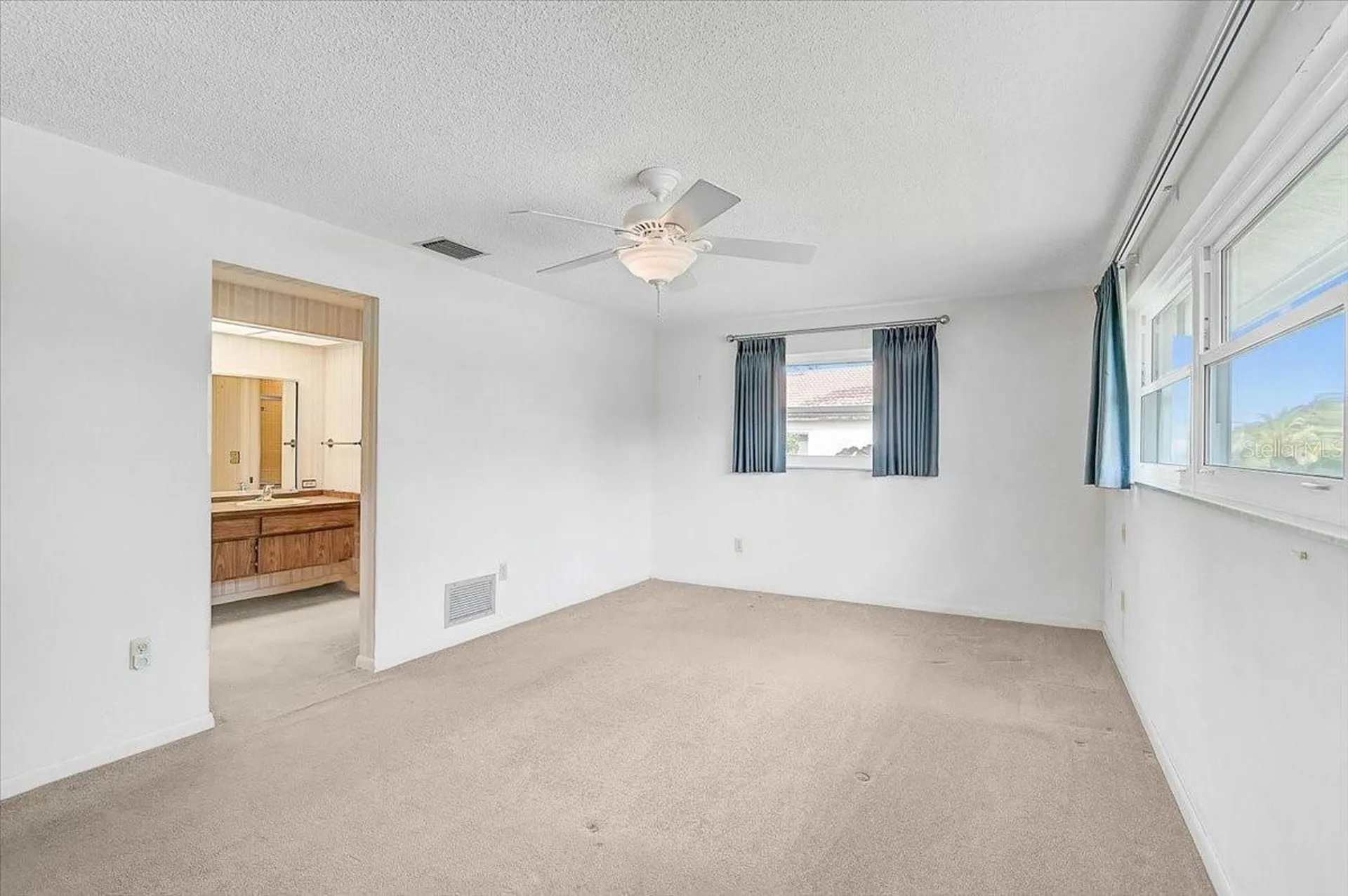 426 Whitfield Avenue Sarasota FL 34243
